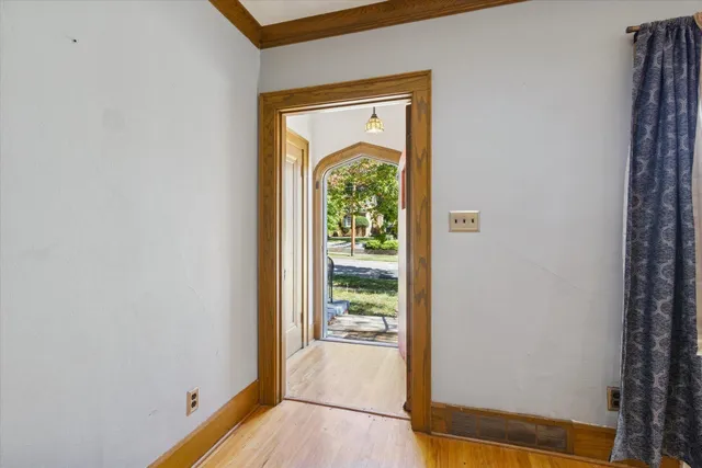 $194,900 | 335 St Louis Avenue, Rockford, IL 61104