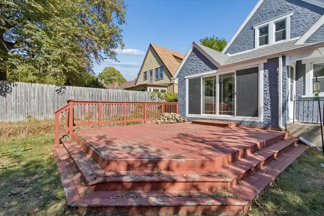 $194,900 | 335 St Louis Avenue, Rockford, IL 61104