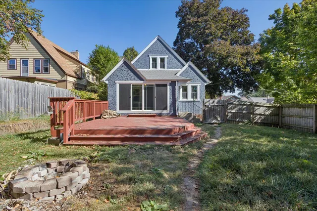 $194,900 | 335 St Louis Avenue, Rockford, IL 61104