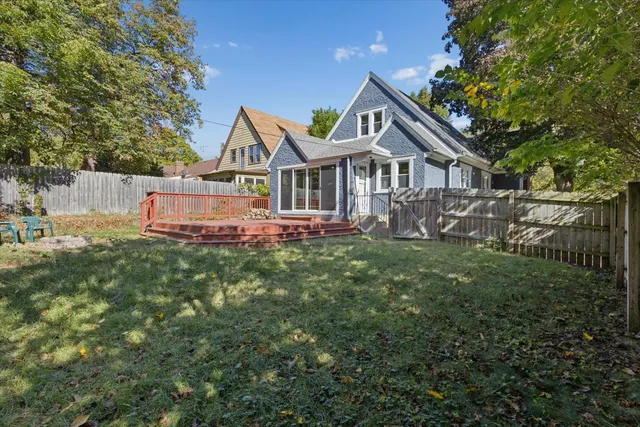 $194,900 | 335 St Louis Avenue, Rockford, IL 61104