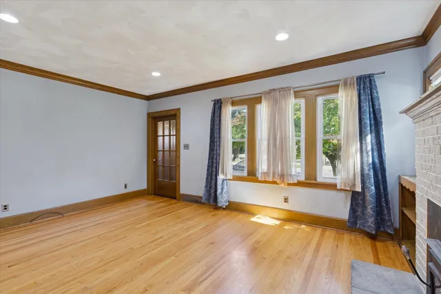 $194,900 | 335 St Louis Avenue, Rockford, IL 61104