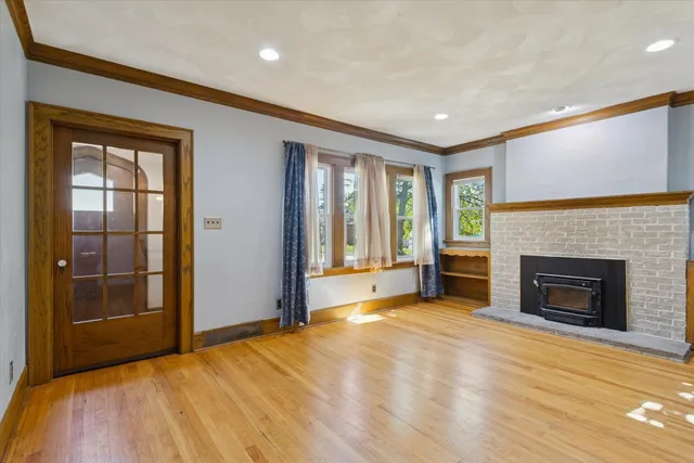 $194,900 | 335 St Louis Avenue, Rockford, IL 61104