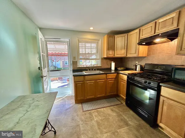 $300,000 | 898 Woodlawn Avenue, Phoenixville, PA 19460