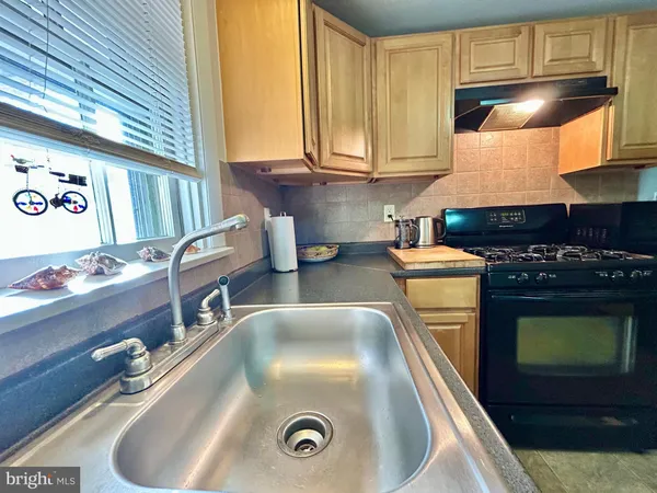 $300,000 | 898 Woodlawn Avenue, Phoenixville, PA 19460