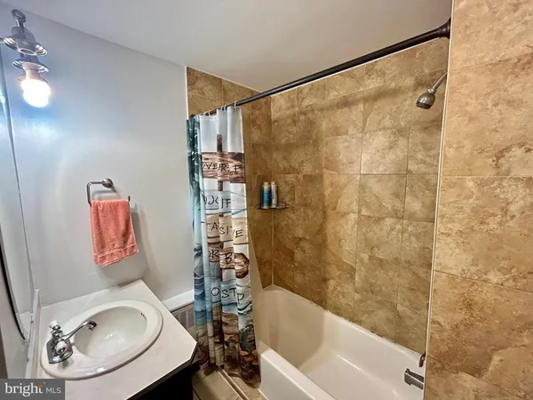 $300,000 | 898 Woodlawn Avenue, Phoenixville, PA 19460