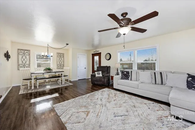 $350,000 | 1124 North Fillmore Street, Jerome, ID 83338