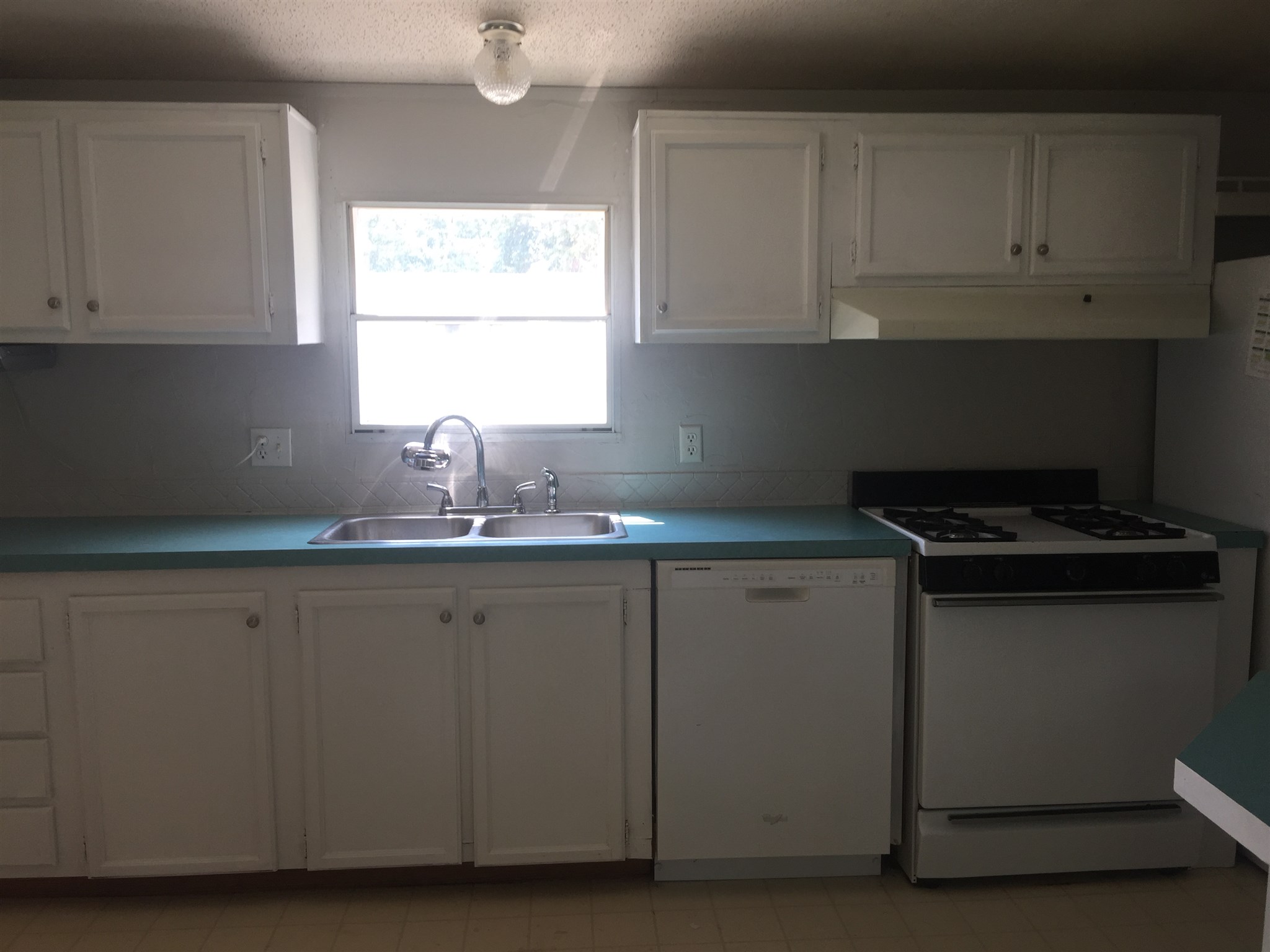 23 Reagan Drive Rochester, NH 03839 - Photo 5 of 19