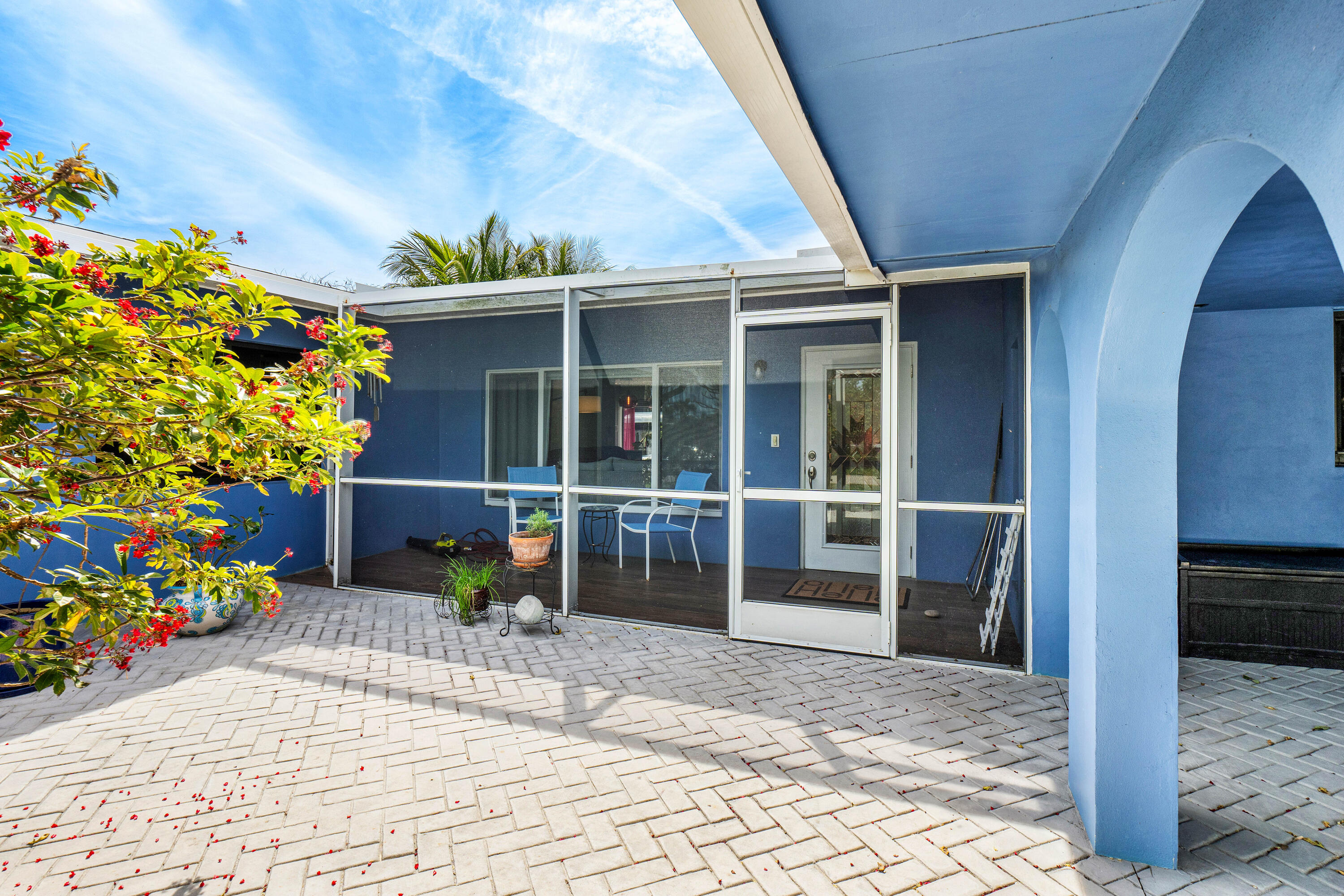 426 Northeast 29th Street Boca Raton, FL 33431 - Photo 3 of 38 004-426Northeast29thStreet-BocaRaton-FL-