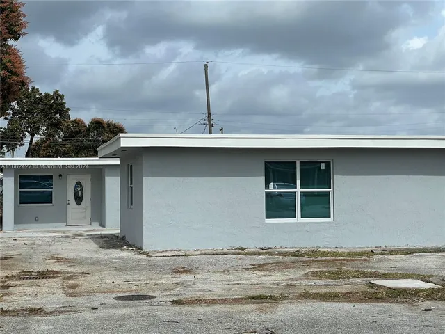 $889,000 | 3327 Northwest 101st Street, Miami, FL 33147