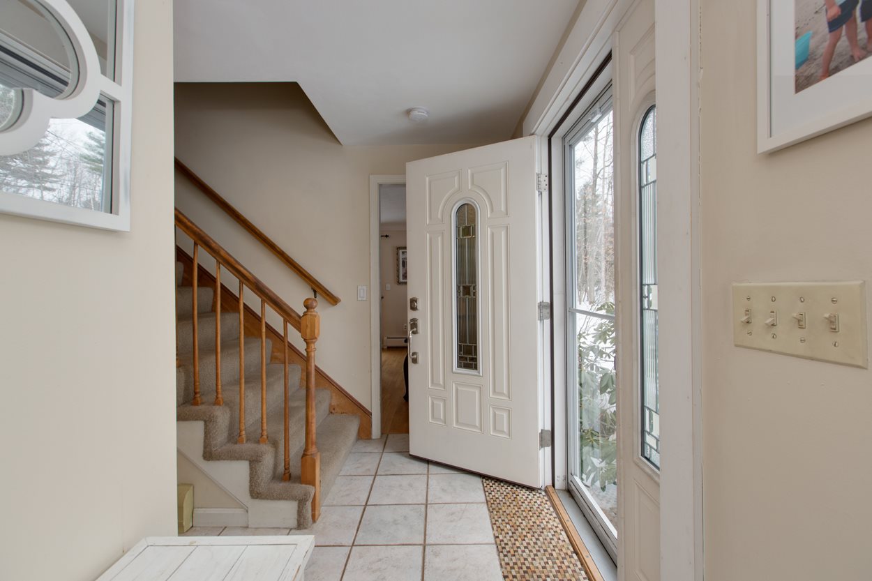 15 Rolling Hill Road Hampstead, NH 03841 - Photo 3 of 35 Gallery Image 3