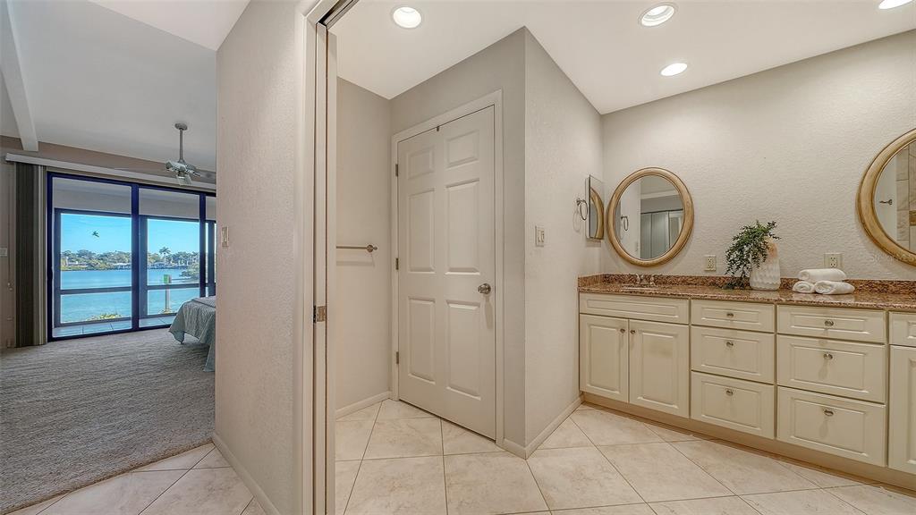 6275 Midnight Pass Road, Unit 6275 Sarasota, FL 34242 - Photo 23 of 54