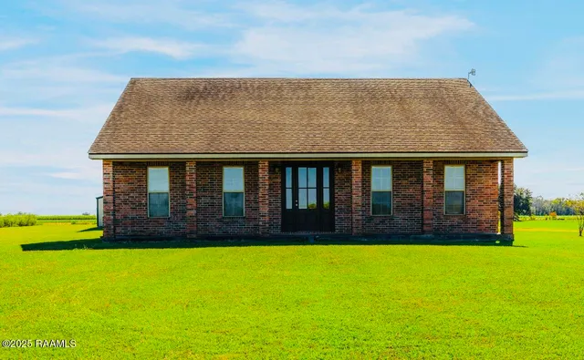 $349,900 | 1702 Guy Road, New Iberia, LA 70563