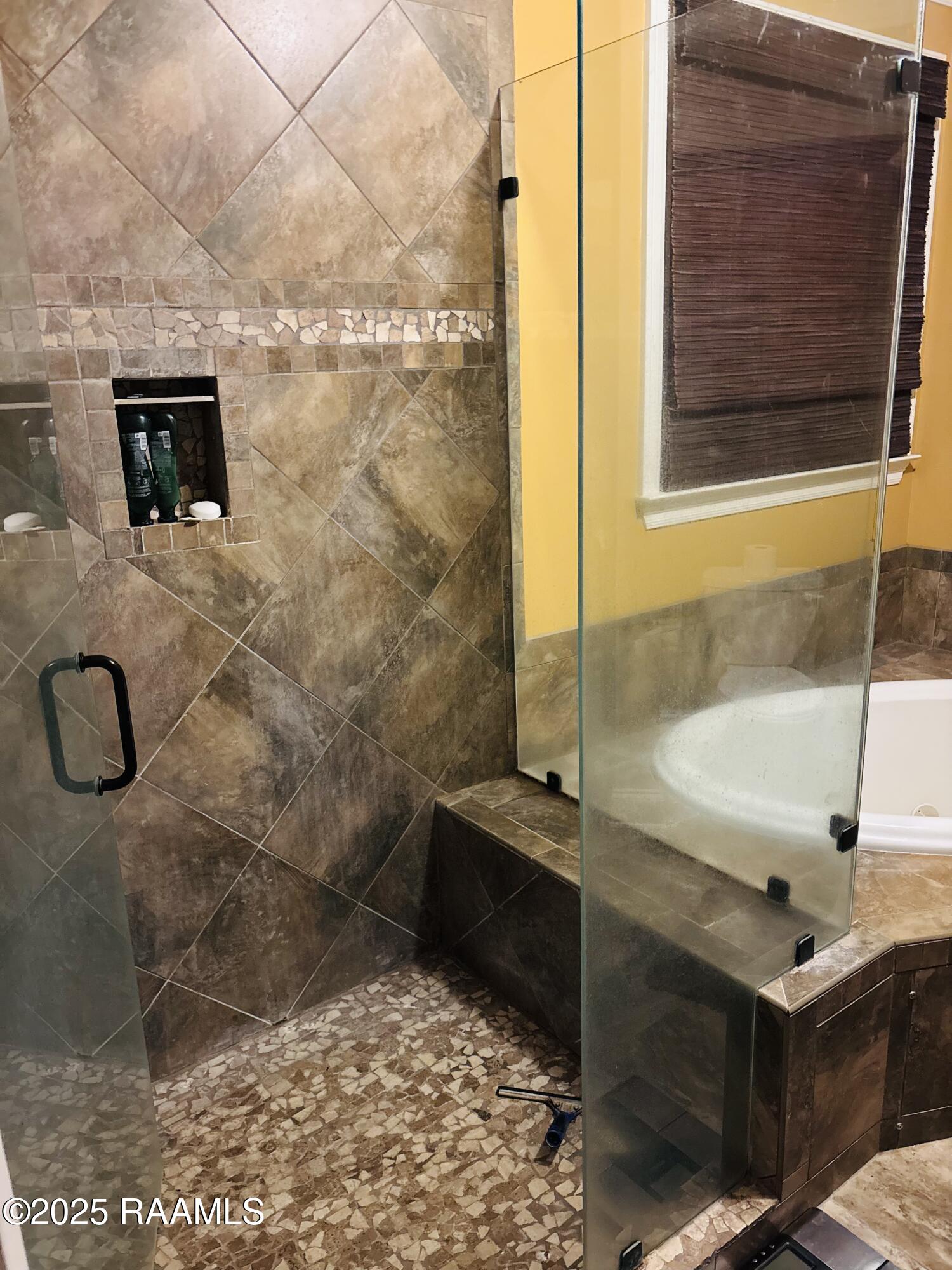 1702 Guy Road New Iberia, LA 70563 - Photo 15 of 19 1702 Guy Rd shower