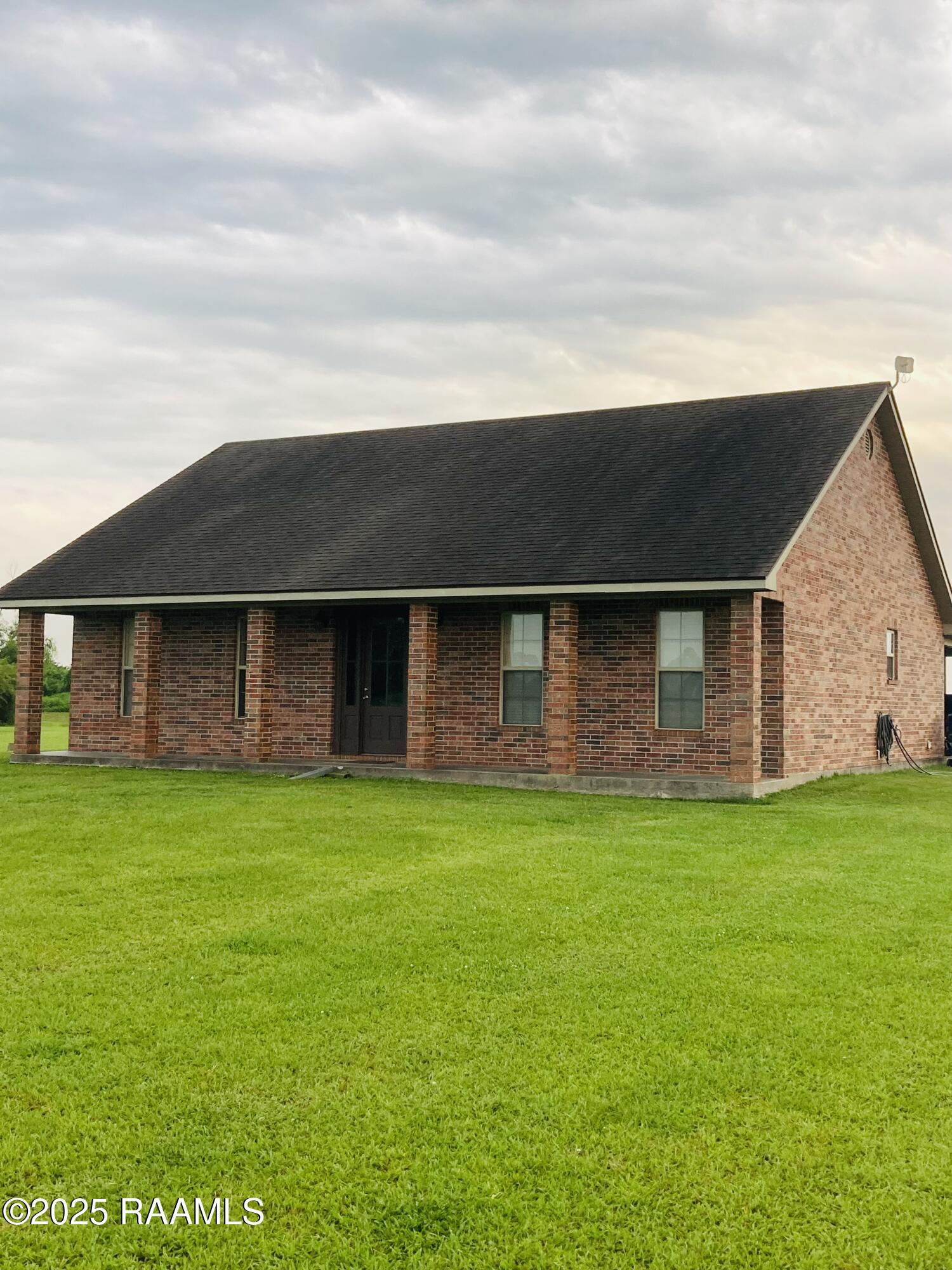 1702 Guy Road New Iberia, LA 70563 - Photo 2 of 19 IMG_1871