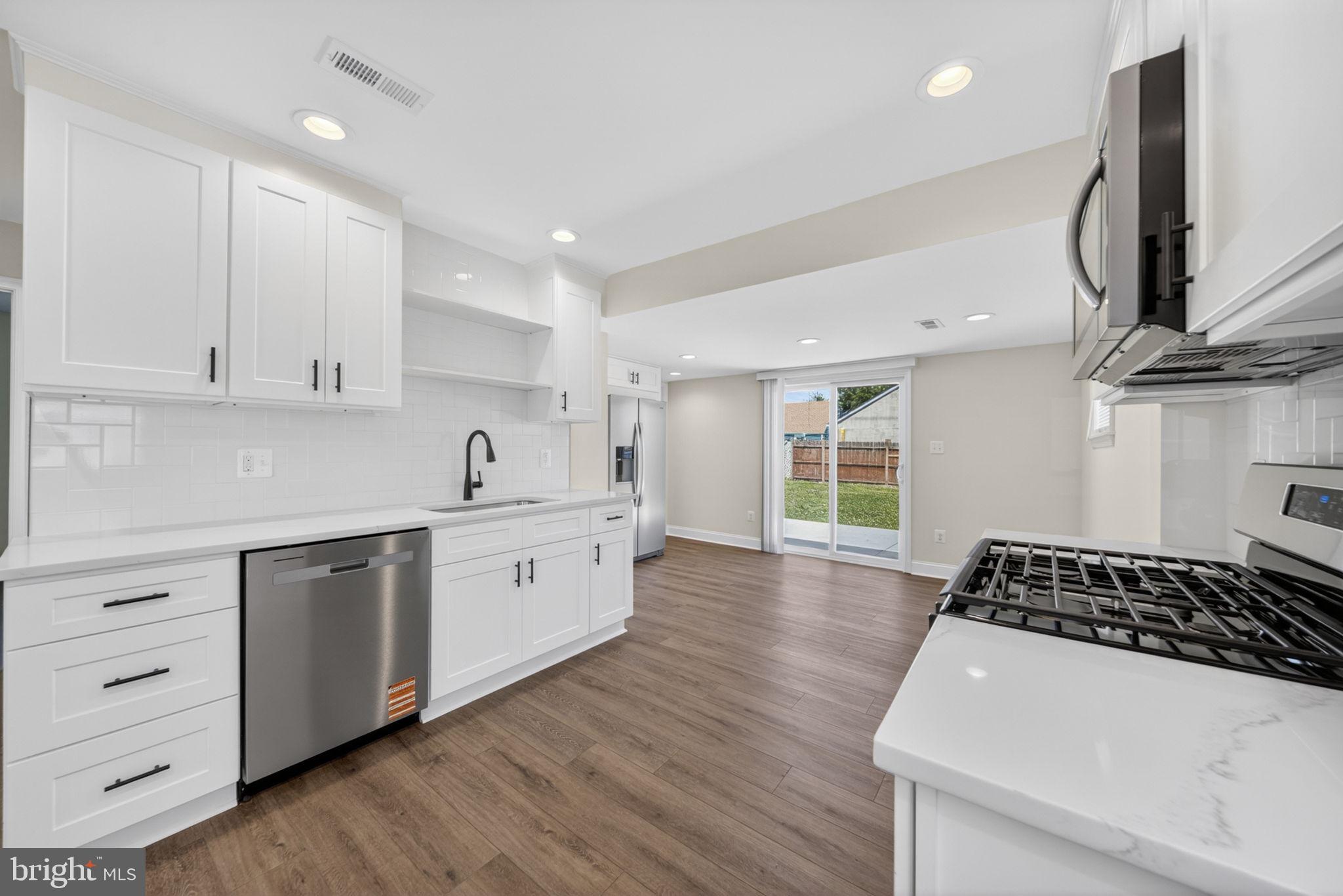 3129 Sollers Point Road Dundalk, MD 21222 - Photo 7 of 39 Gallery Image 7