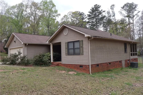$249,000 | 1559 Fort Hill Drive, Seneca, SC 29678