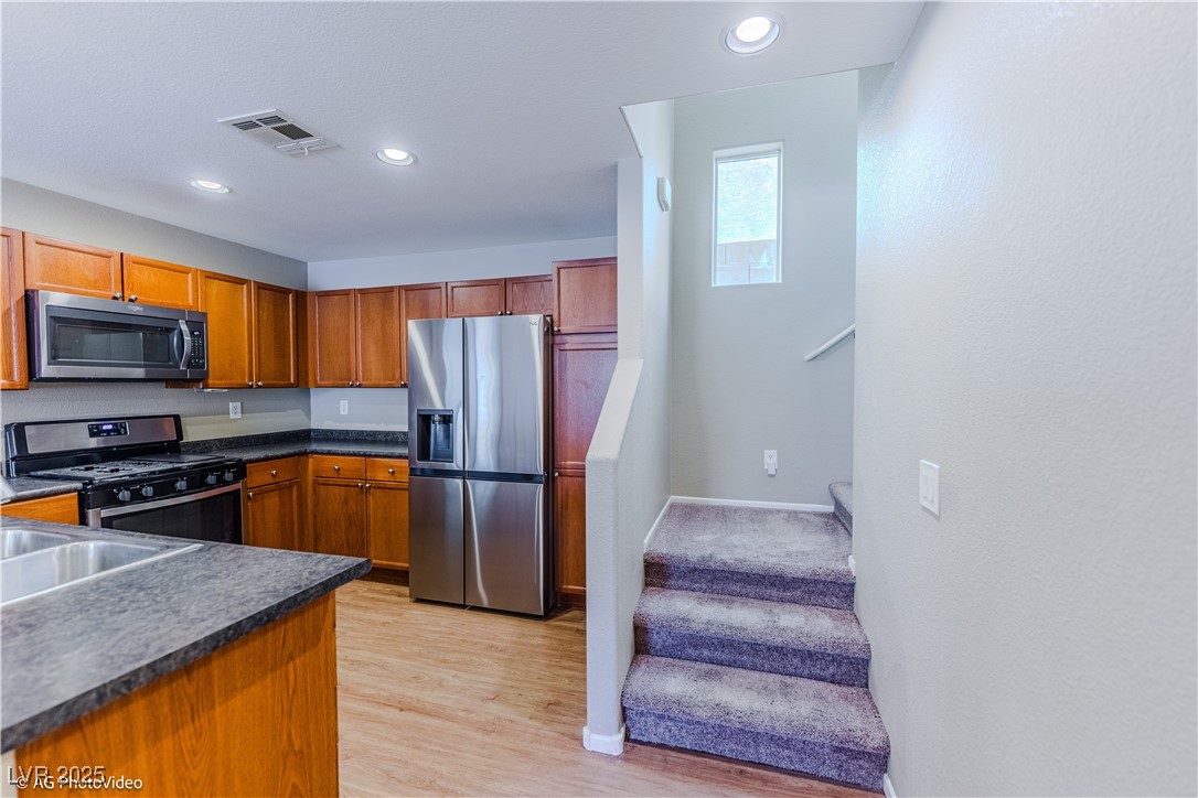 7653 Fabled Filigree Street Las Vegas, NV 89149 - Photo 11 of 35