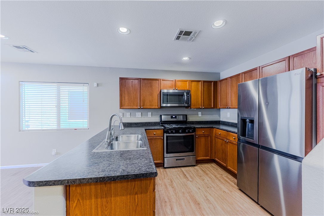 7653 Fabled Filigree Street Las Vegas, NV 89149 - Photo 7 of 35