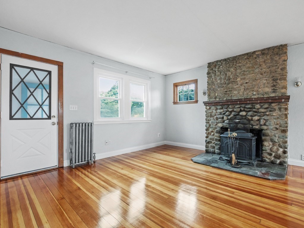80 Bruce Road Waltham, MA 02453 - Photo 4 of 41 Gallery Image 4