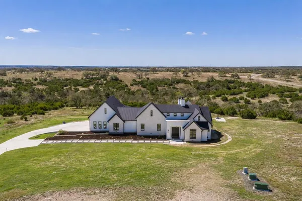 $2,990,000 | 1051 North Cattlemans Xing Drive, Kerrville, TX 78028