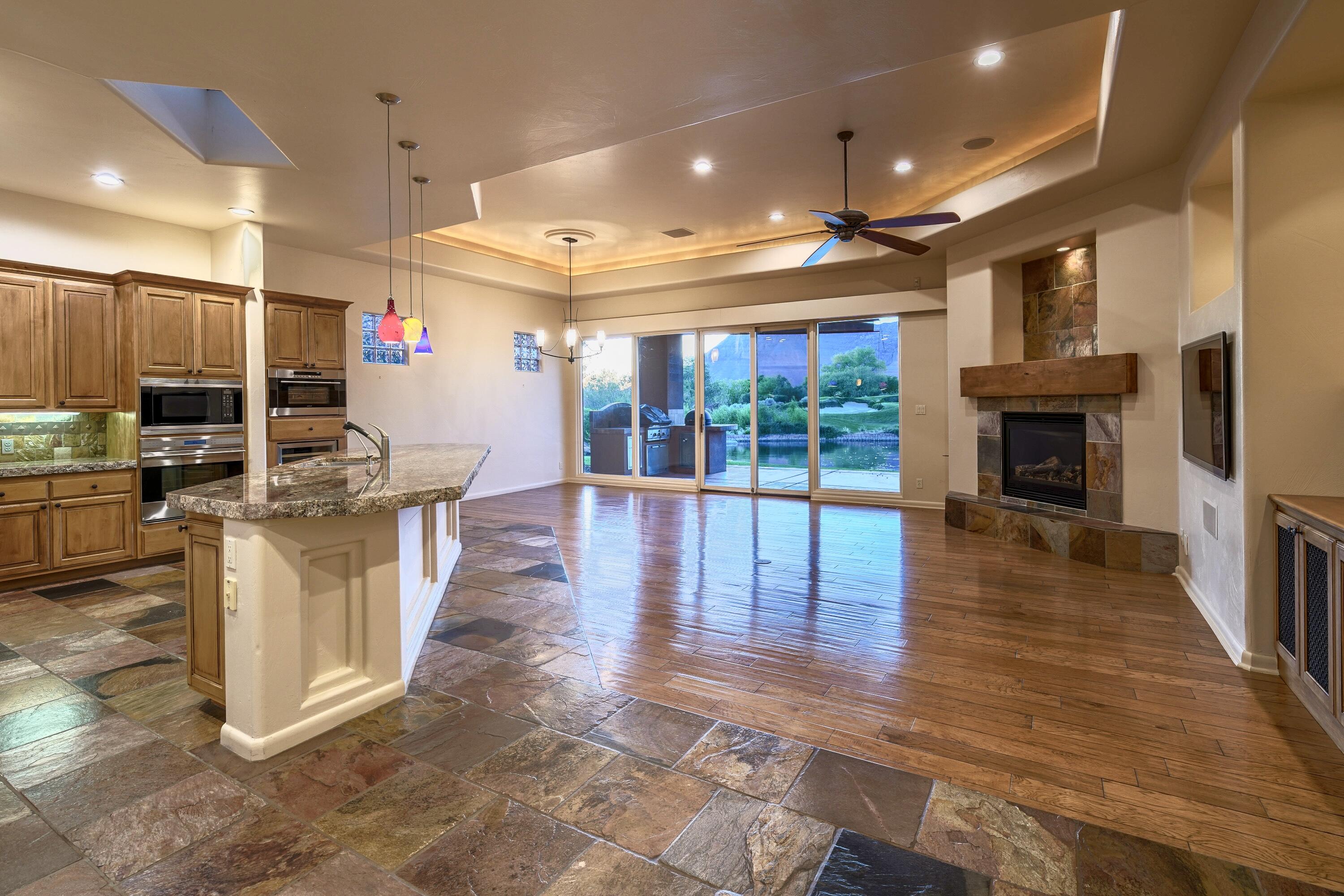 2410 West Entrada Trail, Unit 25 St. George, UT 84770 - Photo 8 of 45 Kitchen/Great Room