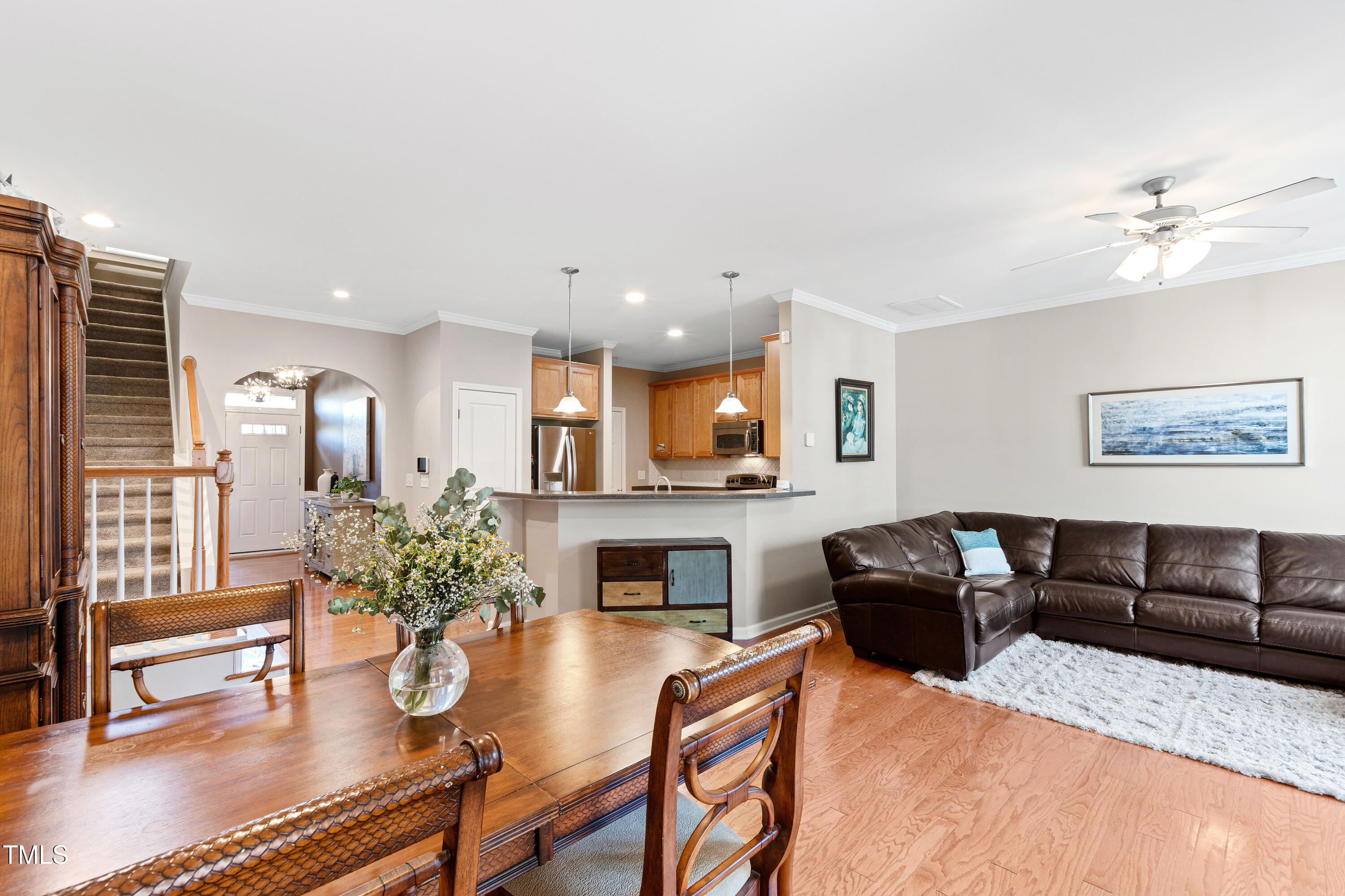 4606 Kings Garden Road Raleigh, NC 27612 - Photo 5 of 27 Living Room overview