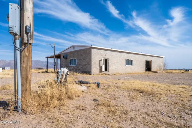 $265,000 | 3923 West Thompson Road, Elfrida, AZ 85610