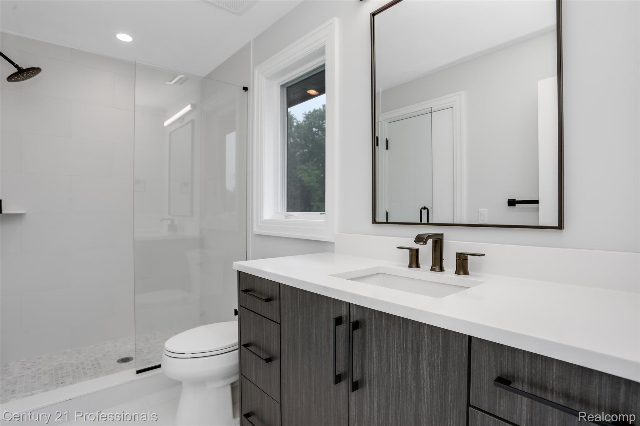 231 Enclave Drive Rochester, MI 48306 - Photo 71 of 80 Gallery Image 71