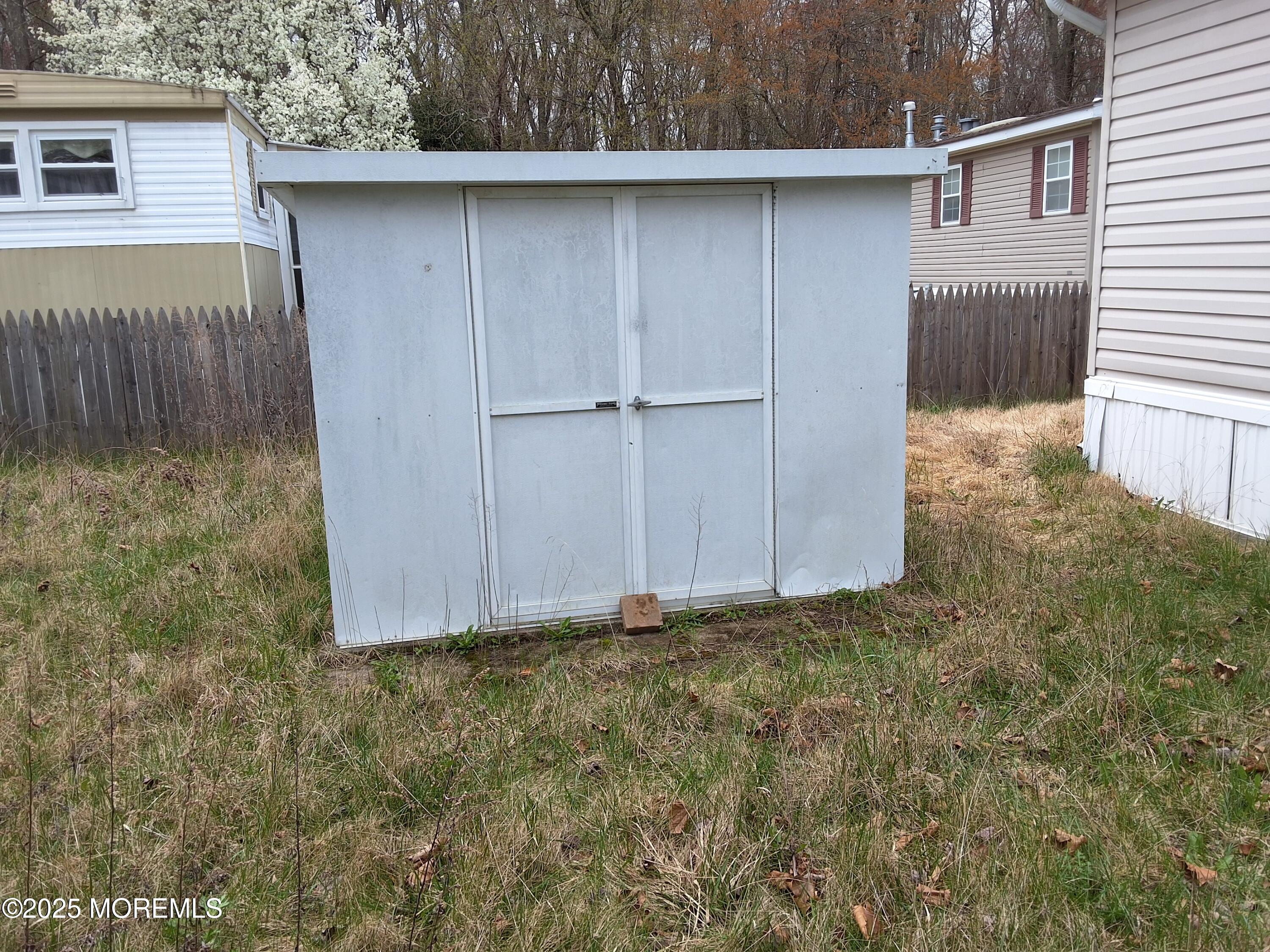 32 Village Road Morganville, NJ 07751 - Photo 5 of 27 1000000277