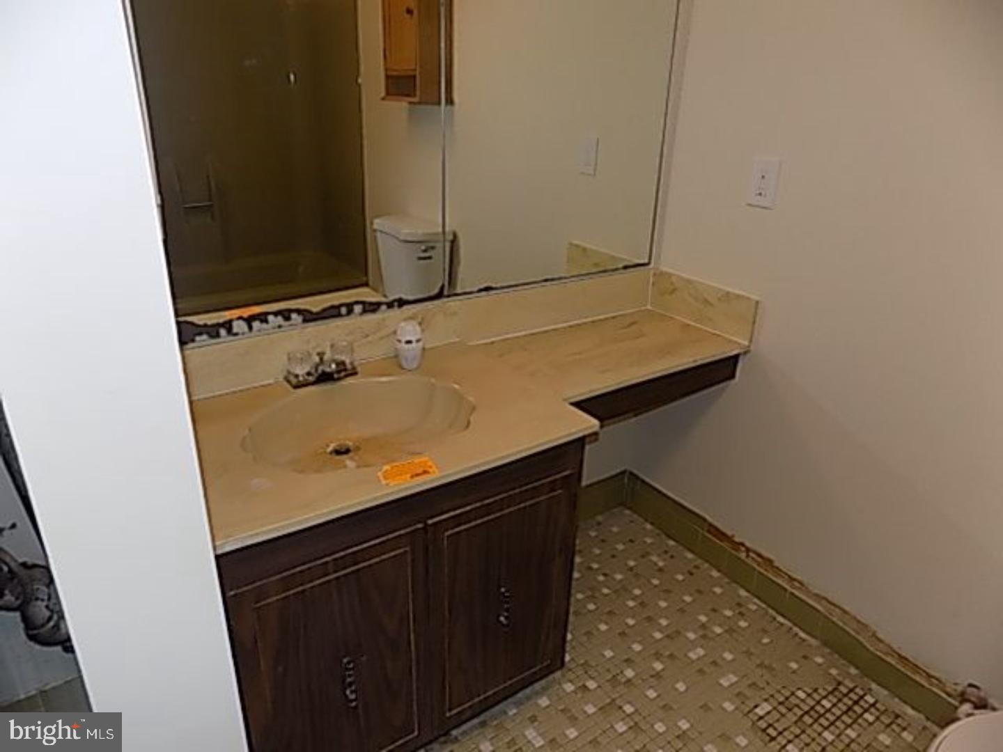 1475 Mt Holly Road, Unit F8 Edgewater Park, NJ 08010 - Photo 13 of 14 Bathroom