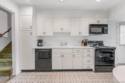 $749,999 | 279 North Kentucky Avenue, Massapequa, NY 11758