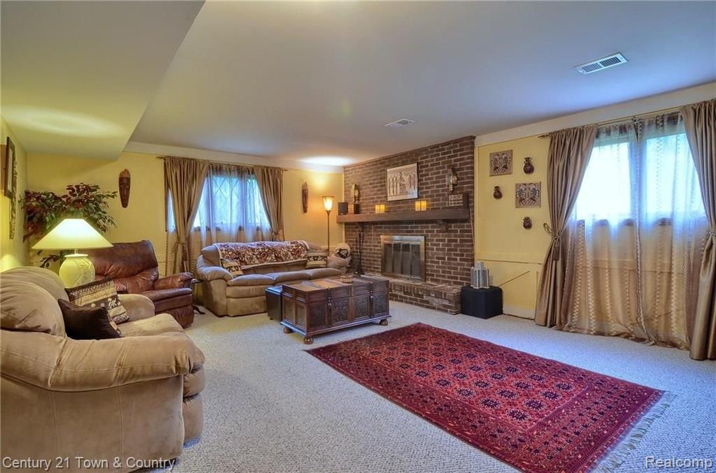 69 Rose Brier Drive Rochester Hills, MI 48309 - Photo 11 of 27