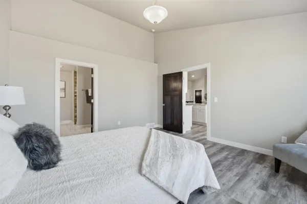 $599,900 | 5735 North Acadia Drive, Appleton, WI 54913