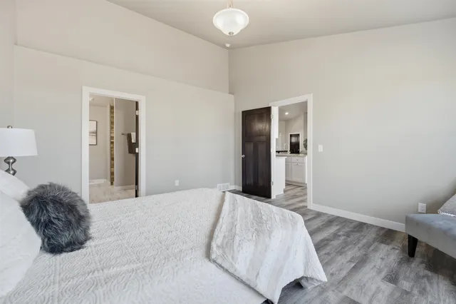 $599,900 | 5735 North Acadia Drive, Appleton, WI 54913