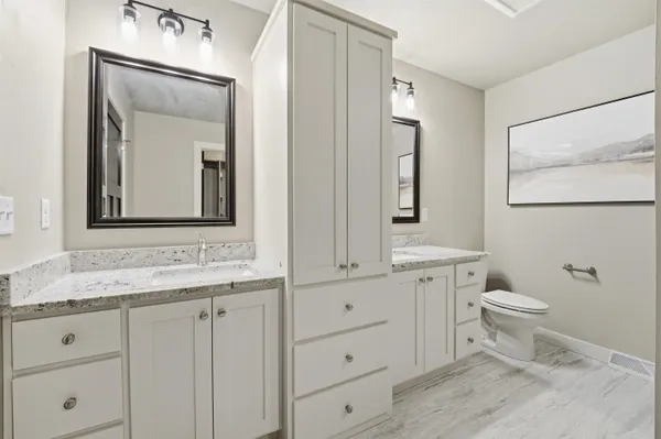 $599,900 | 5735 North Acadia Drive, Appleton, WI 54913