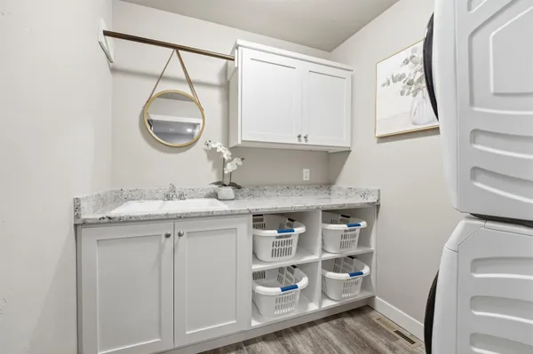 $599,900 | 5735 North Acadia Drive, Appleton, WI 54913