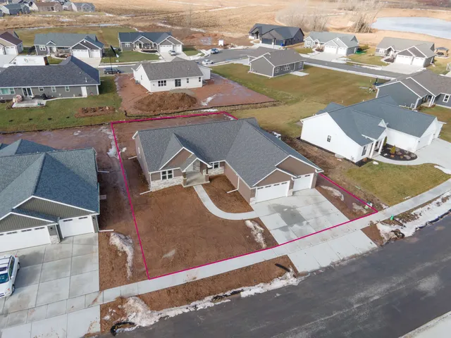 $599,900 | 5735 North Acadia Drive, Appleton, WI 54913