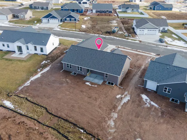 $599,900 | 5735 North Acadia Drive, Appleton, WI 54913