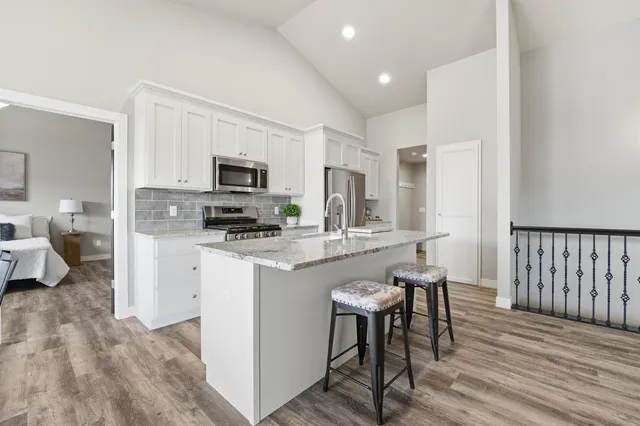 $599,900 | 5735 North Acadia Drive, Appleton, WI 54913