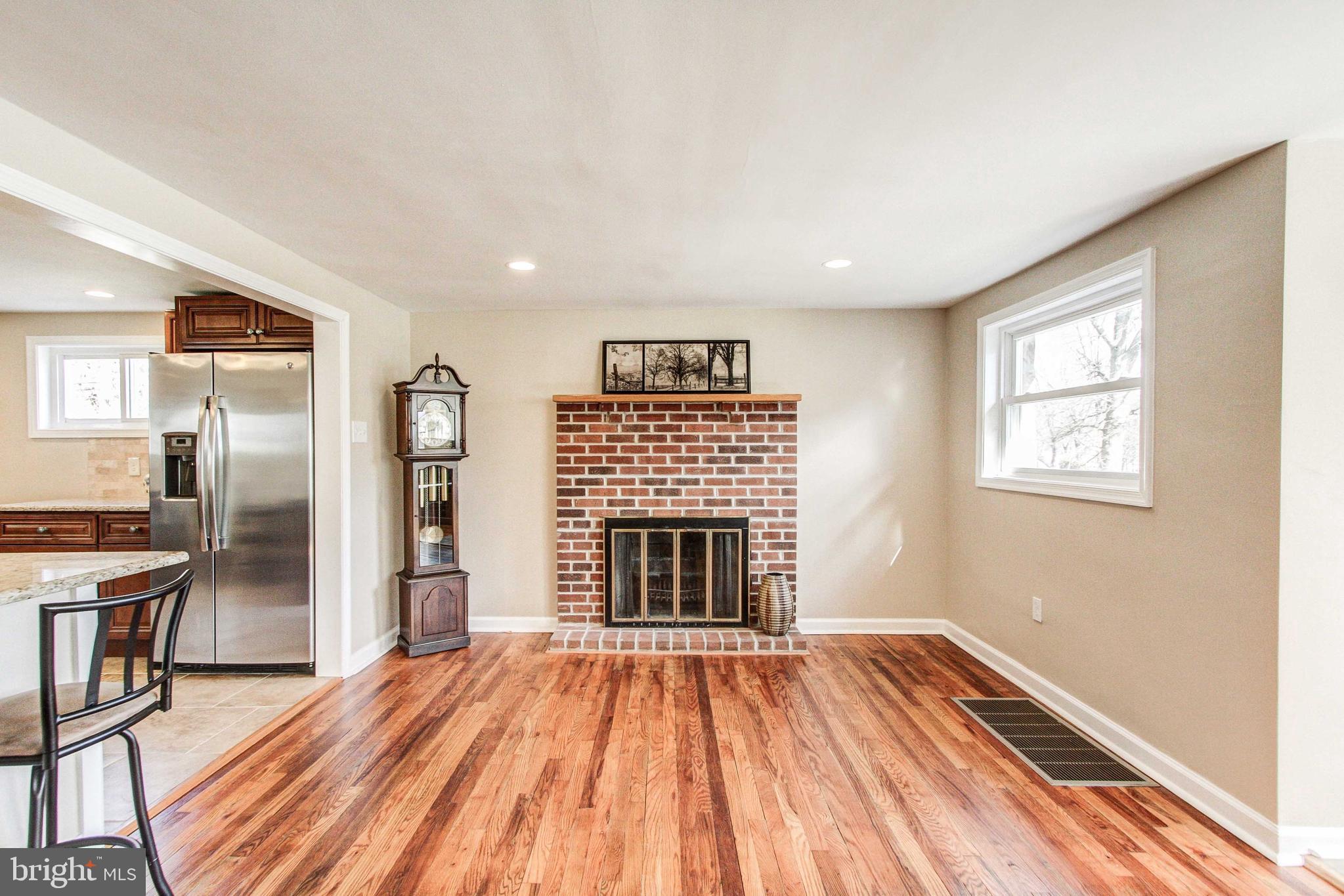 10 Latchstring Lane Hatboro, PA 19040 - Photo 11 of 32 Dining or Sitting Area