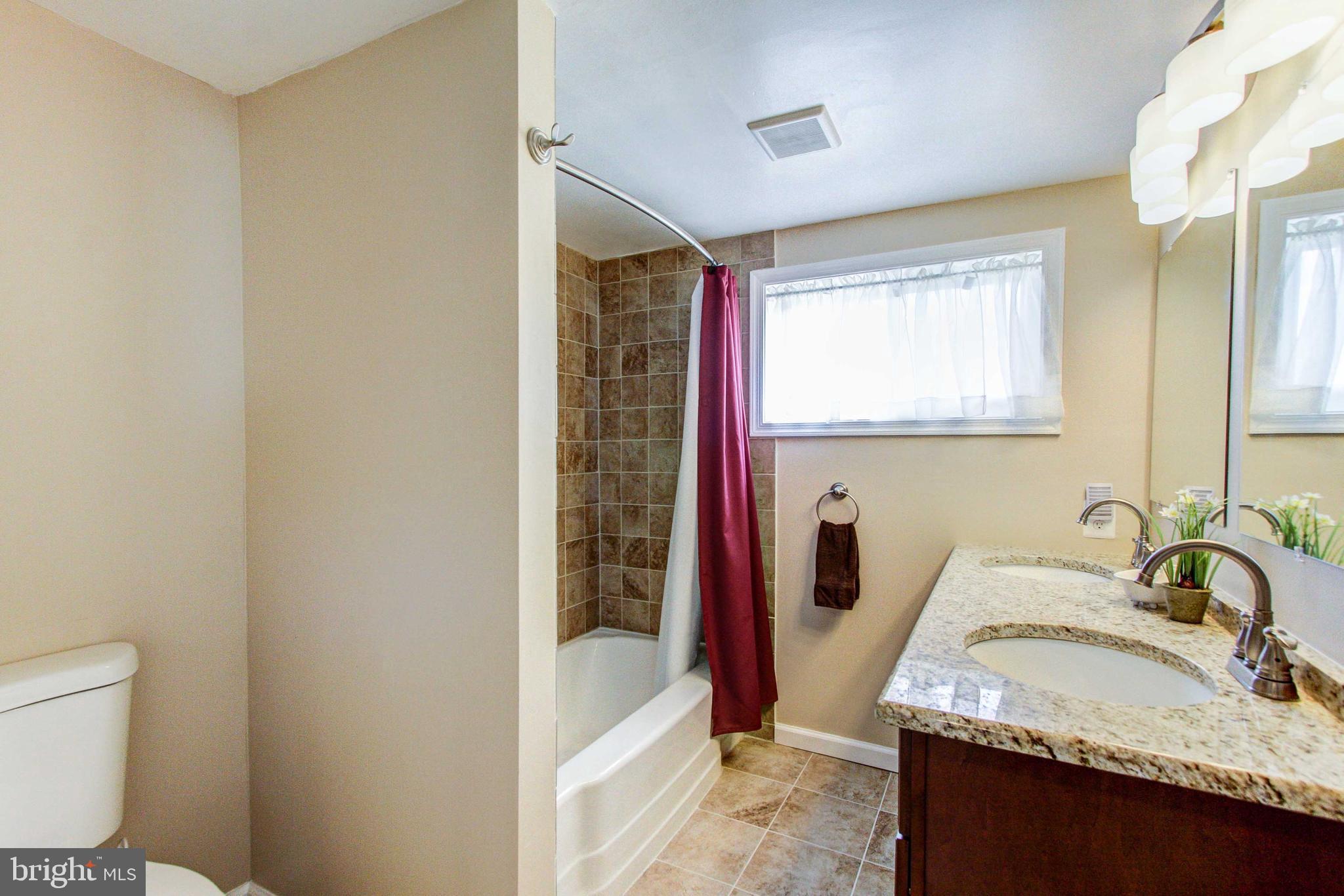 10 Latchstring Lane Hatboro, PA 19040 - Photo 20 of 32 Hall Bathroom with Two Sinks