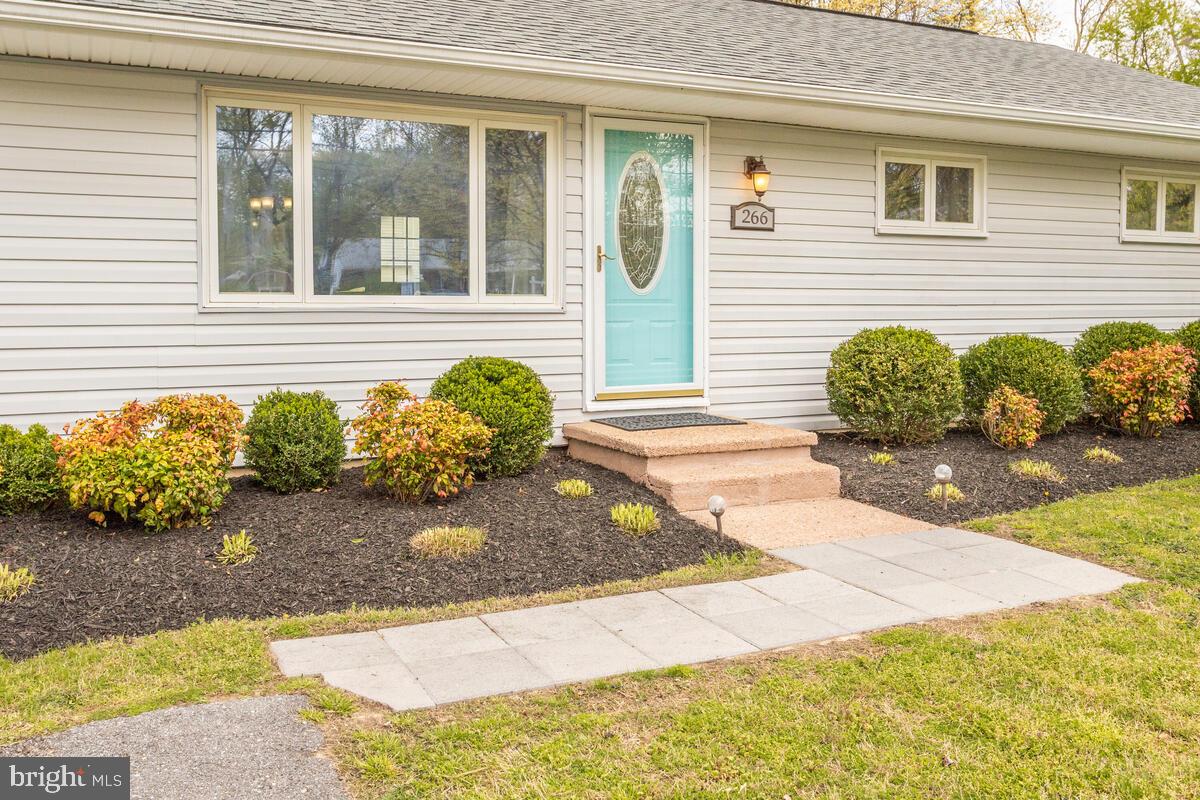 266 Pertch Road Severna Park, MD 21146 - Photo 3 of 38 Gallery Image 3
