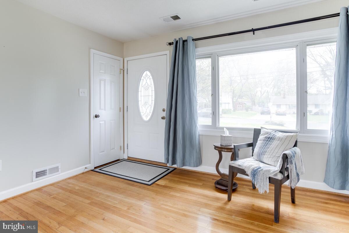 266 Pertch Road Severna Park, MD 21146 - Photo 4 of 38 Gallery Image 4