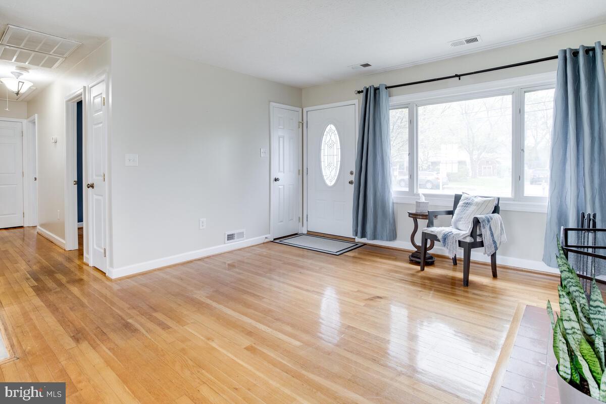 266 Pertch Road Severna Park, MD 21146 - Photo 8 of 38 Gallery Image 8