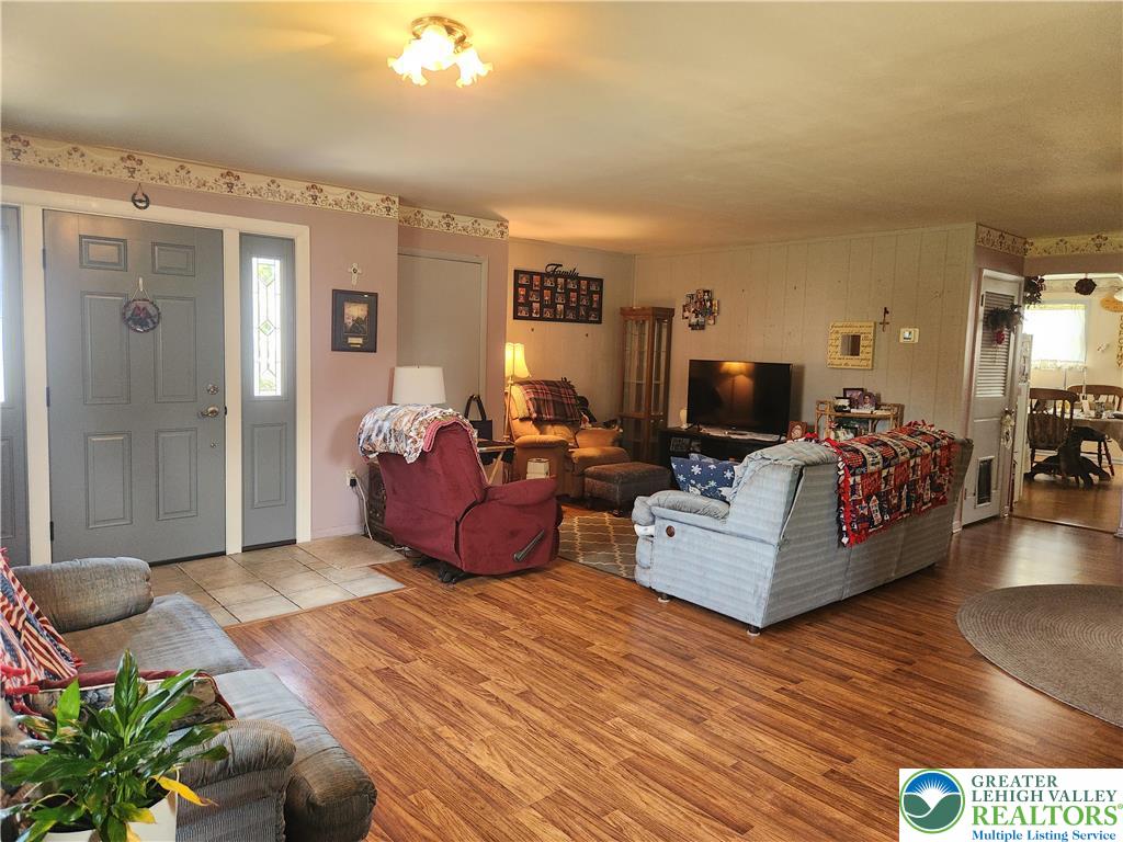 488 Daniels Road Nazareth, PA 18064 - Photo 2 of 13 Gallery Image 2