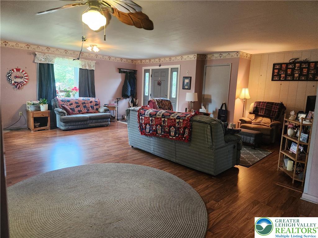 488 Daniels Road Nazareth, PA 18064 - Photo 3 of 13 Gallery Image 3