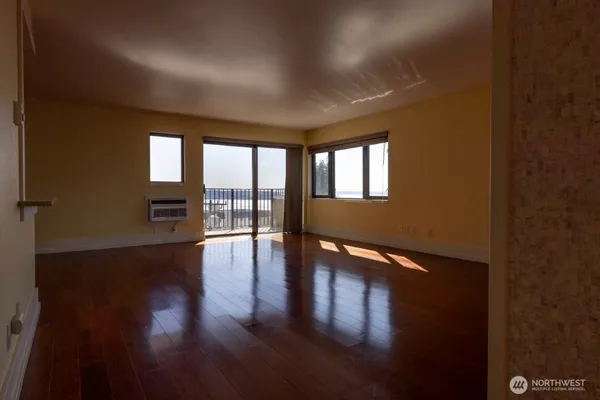 $4,695 | 7 Highland Drive, Unit 301, Seattle, WA 98109