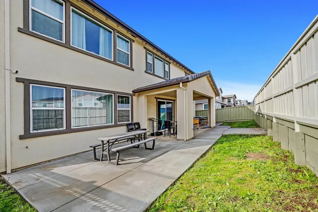 $930,000 | 2505 Mulholland Drive, Lathrop, CA 95330