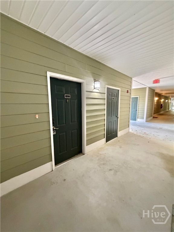 1313 Whitemarsh Way Savannah, GA 31410 - Photo 3 of 17