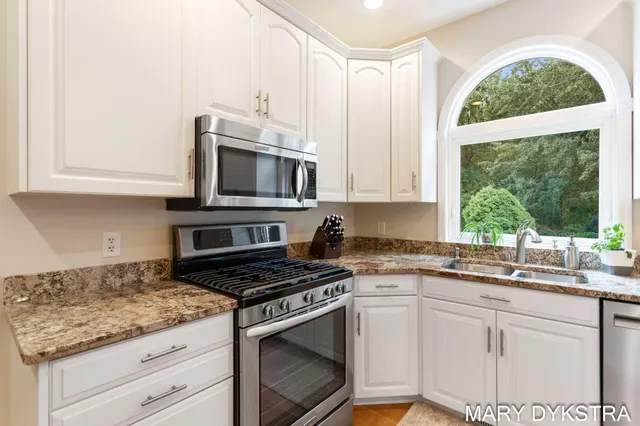 $729,000 | 145 Bay Meadows Drive, Holland, MI 49424